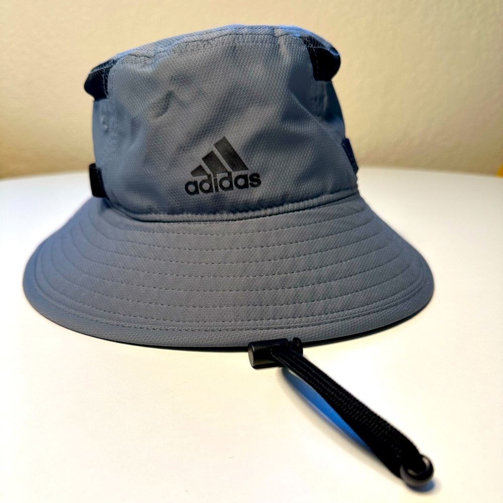 Grey Adidas aeoready boat hat